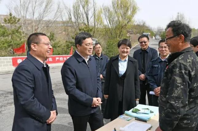 韋韜督導檢查森林防火工作